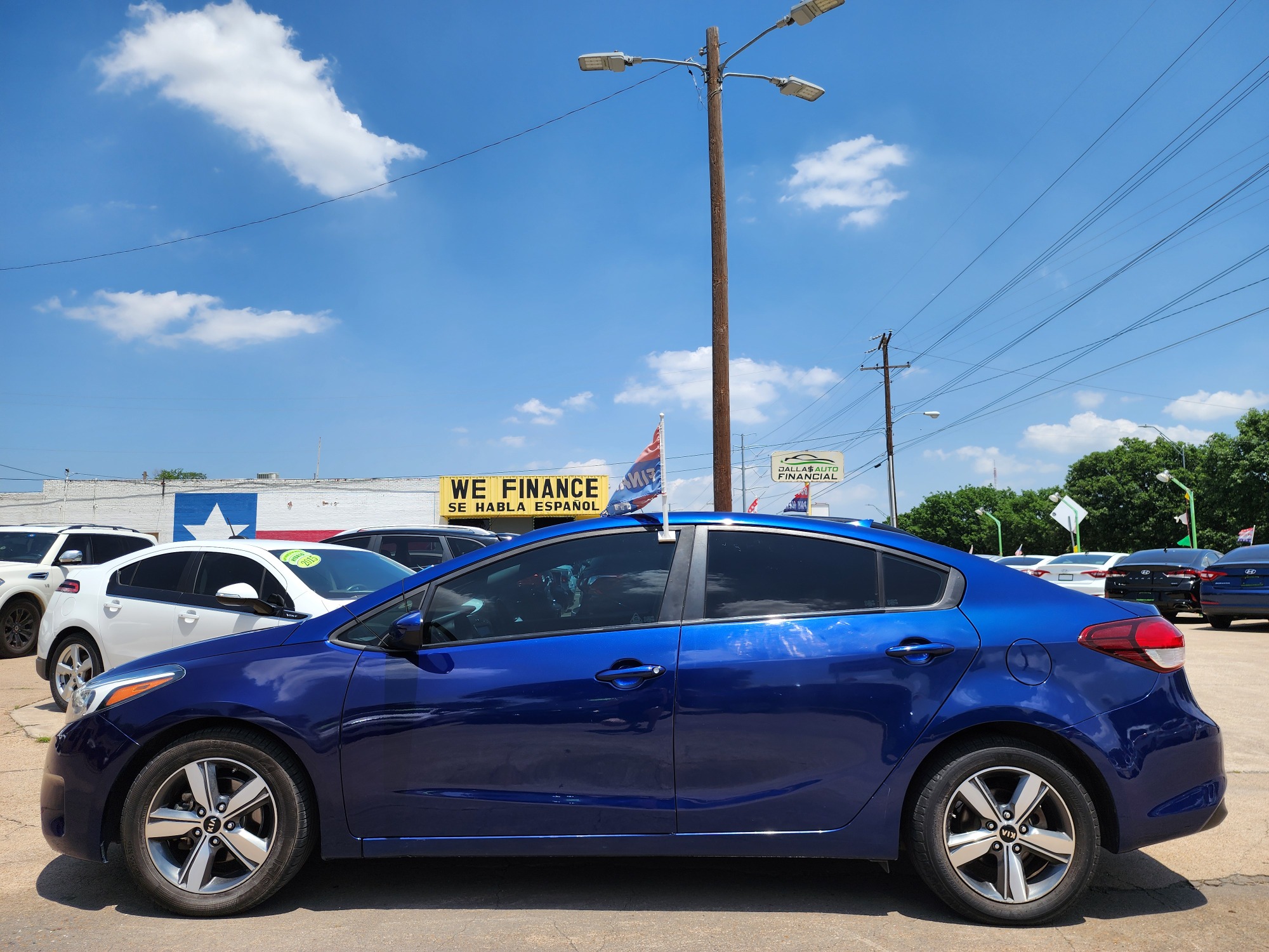 2018 BLUE /BLACK Kia Forte LX (3KPFL4A76JE) with an 2.0L L4 DOHC 16V engine, AUTO transmission, located at 2660 S.Garland Avenue, Garland, TX, 75041, (469) 298-3118, 32.885387, -96.656776 - Welcome to DallasAutos4Less, one of the Premier BUY HERE PAY HERE Dealers in the North Dallas Area. We specialize in financing to people with NO CREDIT or BAD CREDIT. We need proof of income, proof of residence, and a ID. Come buy your new car from us today!! This is a SUPER CLEAN 2018 KIA FORTE - Photo #6
